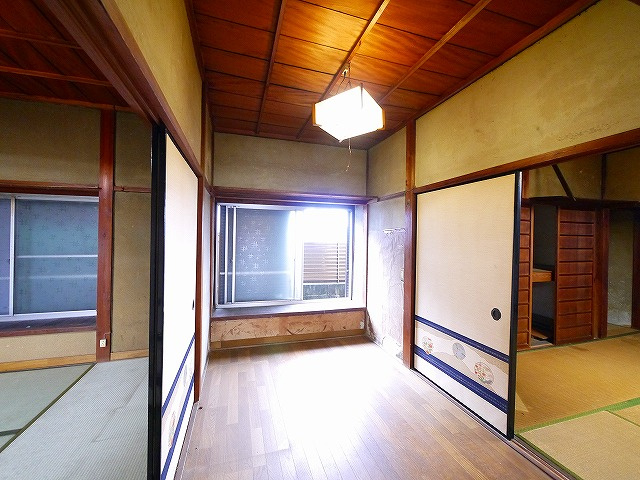 二条大路南5丁目店舗の内装