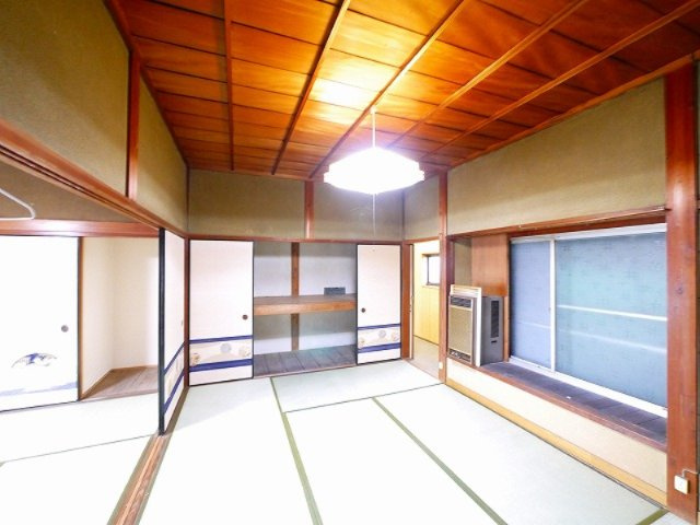 二条大路南5丁目店舗の和室|畳の上でゆっくりとくつろげる和室です