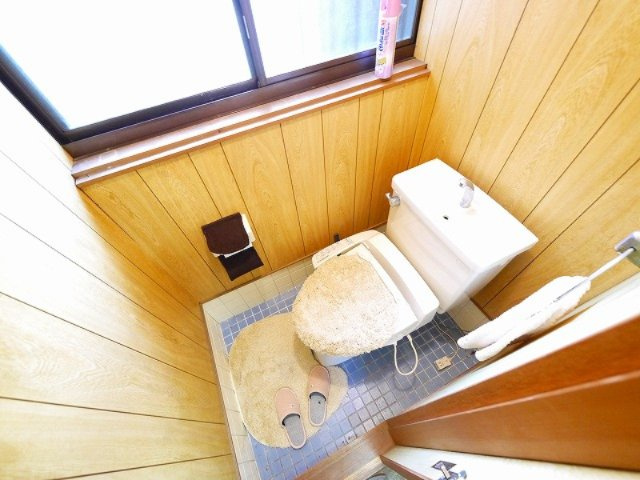 二条大路南5丁目店舗のトイレ|おしゃれな内装です