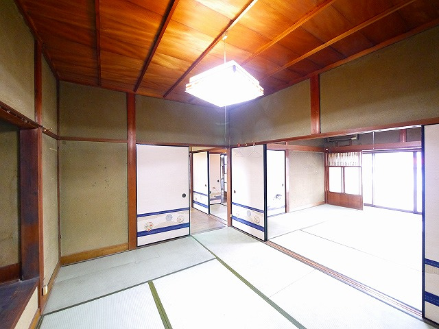 二条大路南5丁目店舗の内装|きれいな内装です