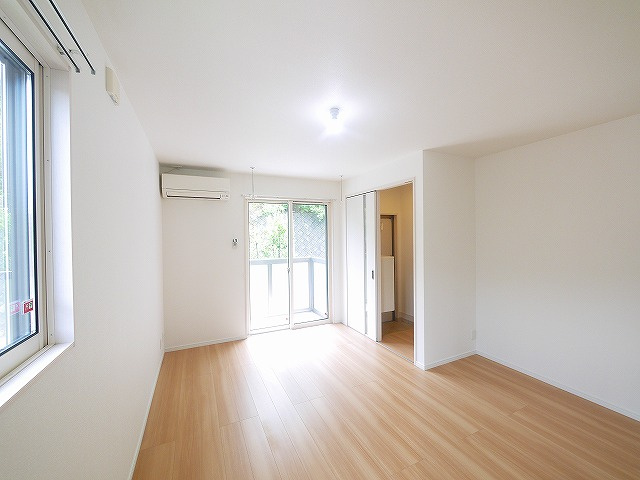 ローレルヒルズ富雄の居間・リビング|ゆったり過ごせる居間です