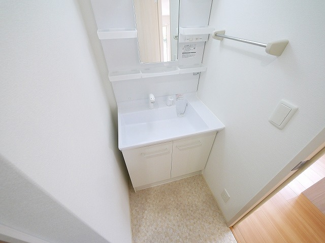 ローレルヒルズ富雄の洗面所|使いやすい洗面所です