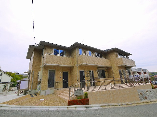 ローレルヒルズ富雄