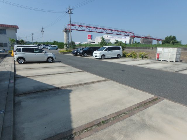 リヴィエール桜　Ａの駐車場