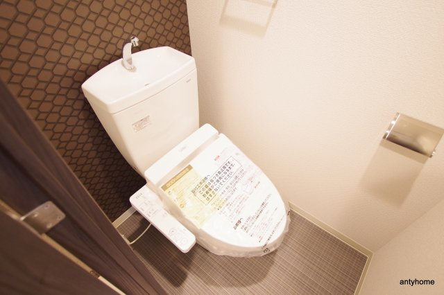 エスリード福島ラグジェ　仲介手数料無料のトイレ