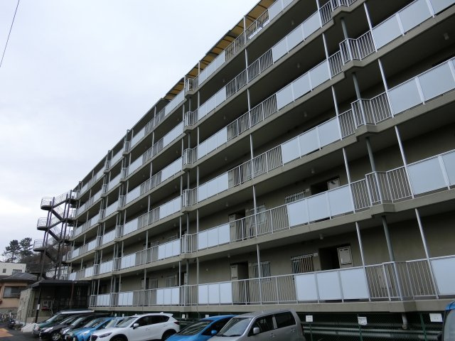 パレ・ドール津田沼　人気の１階部分　船橋市前原西４丁目の外観