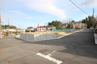 【前面道路含む現地写真】 | 分譲地前面道路