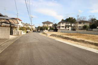 【前面道路含む現地写真】 | 分譲地前面道路