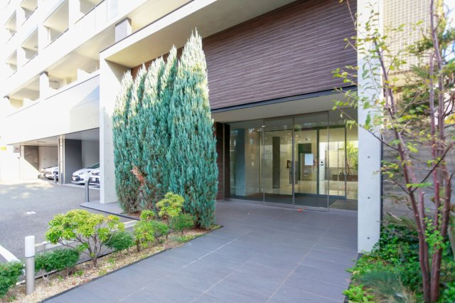 ザ・シダーハウスバイサヴォイ　8階のエントランス