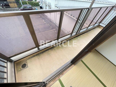 【バルコニー】 | ブライトンハイツ | 外からの目が気にならないバルコニーで洗濯物が干せます