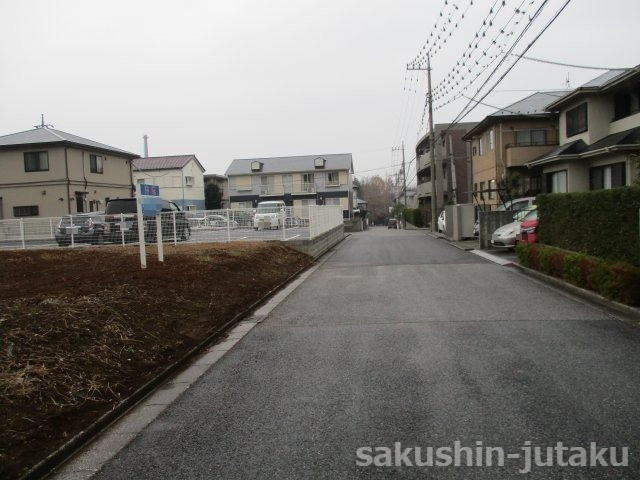 ゆりのき台５丁目　土地の前面道路含む現地写真|前面道路含む現地写真です　北側公道約６．０ｍ
