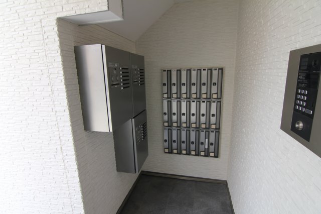 【エントランス】 | ロータスコート４ | 宅配ボックス