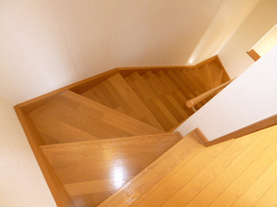 【内装】 | メゾンエスタ | 階段