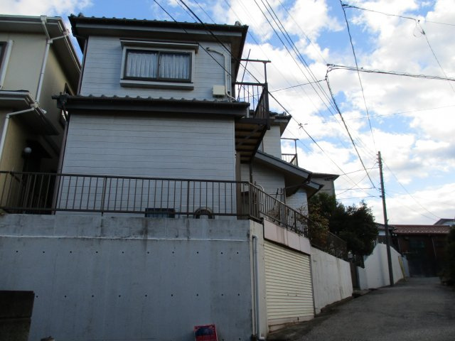 八千代市萱田　中古戸建　南西・南東の角地の外観