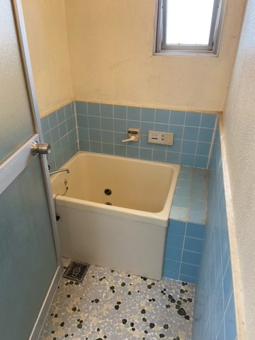 第2藤本ビルの浴室