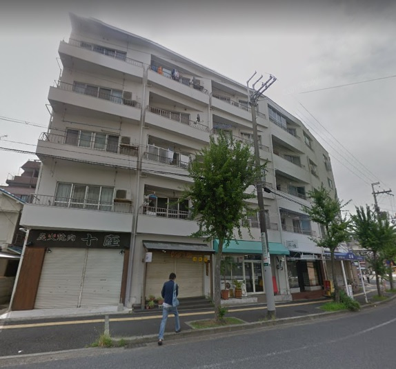 西明石富士ハイツの外観