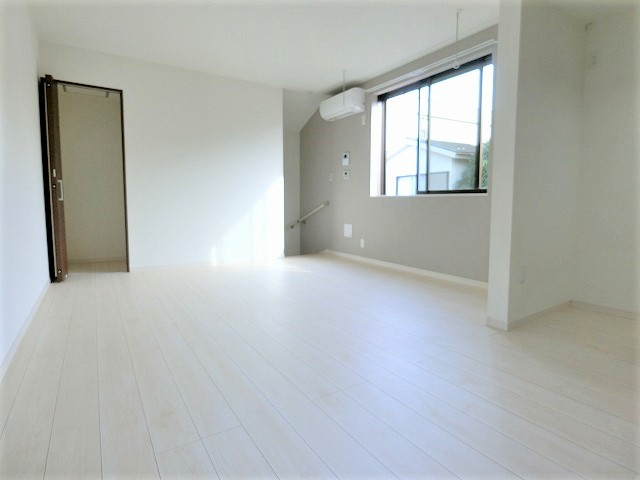 REVE拝島の居間・リビング