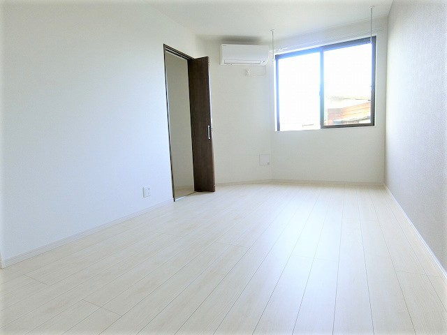 REVE拝島の居間・リビング