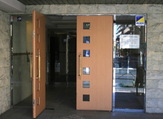 【エントランス】