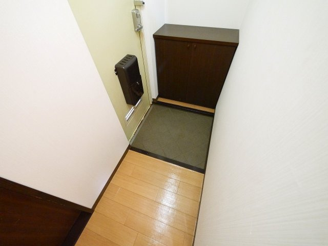 サンロードCの玄関|収納もある玄関です