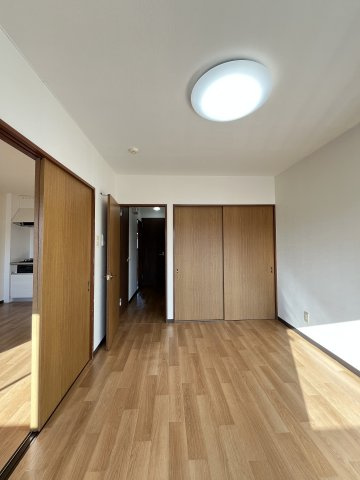 コルキスソードの洋室