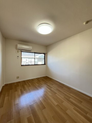 コルキスソードの洋室