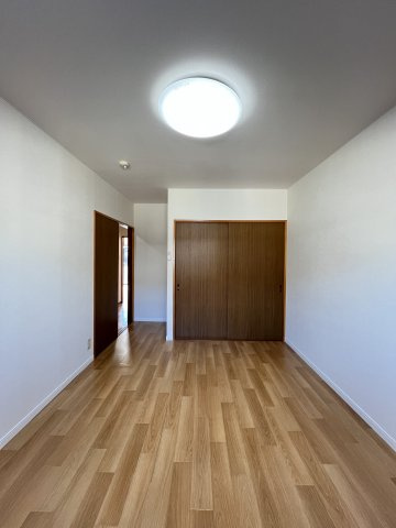 コルキスソードの洋室