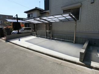 【その他共用部分】 | 屋根付きの駐輪場があるので雨が降っても安心です☆自転車はちょっとした移動手段に便利ですよね！