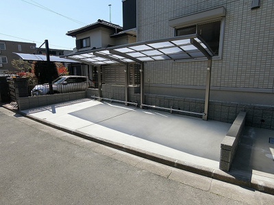 【その他共用部分】 | ボルーノ栗平 | 屋根付きの駐輪場で雨が降っても大切な自転車が濡れなくてすみますね♪荷物が重いときに自転車があれば助かりますね！