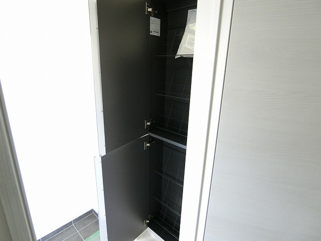 ブエナメゾン福生Cの玄関