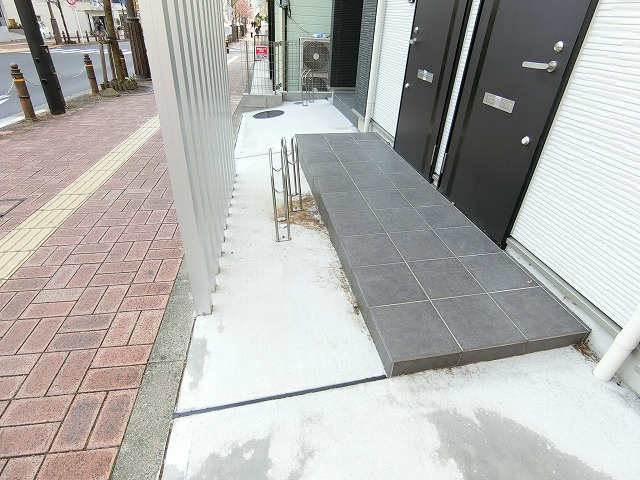 ブエナメゾン福生Cのエントランス