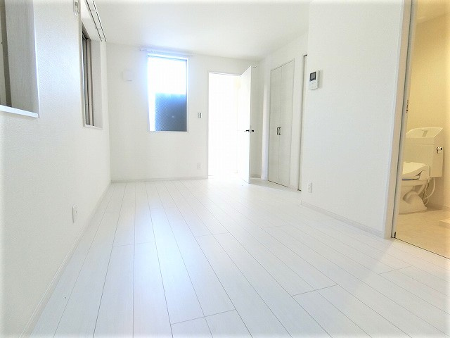 ブエナメゾン福生Cの居間・リビング