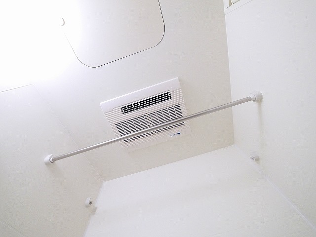 レジェンドール　西の京の設備|浴室乾燥機