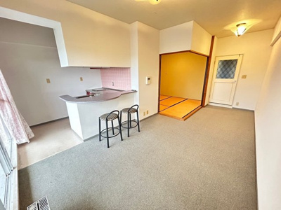 【居間・リビング】 | 琵琶湖アーバンリゾートⅢ番館