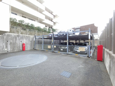 【駐車場】 | プレジール湘南鵠沼 | 機械式駐車場。