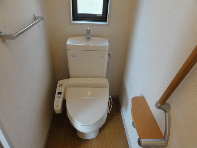 【トイレ】 | 北六甲台戸建 | ゆったりとした空間のトイレです