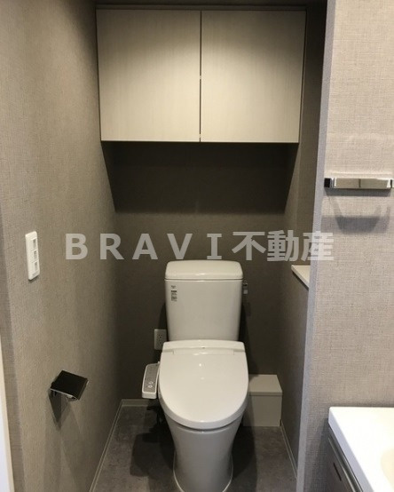 コンフォリア北堀江一丁目　BRAVI不動産のトイレ|【コンフォリア北堀江一丁目】シンプルで使いやすいトイレです