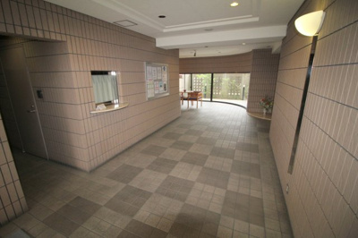 【ロビー】 | ローレルウィングス