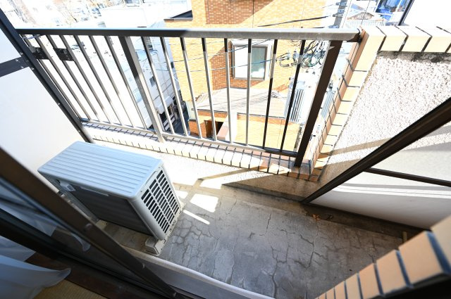 【バルコニー】 | 中大路ビル
