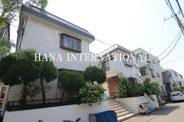 ローズアパートQ28番館の外観