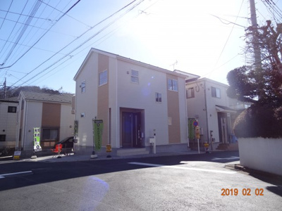 【前面道路含む現地写真】 | さいたま市緑区芝原3丁目　住宅性能評価書取得新築分譲住宅全1棟 | 外はこのようになっています