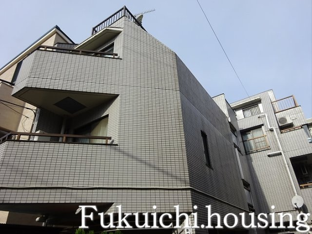 ブルーアース経堂の外観