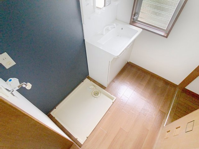 山形共立東原マンションの独立洗面台