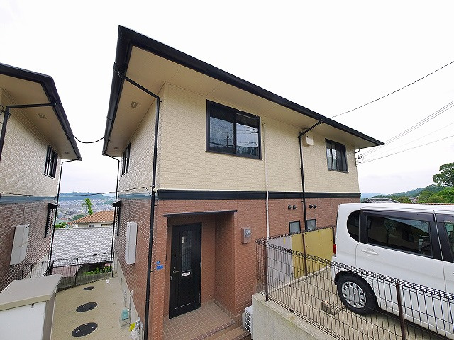 ビューテラス生駒Aの外観|落ち着いた雰囲気の外観です