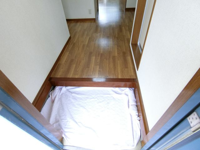 ペドラーム帝塚の玄関