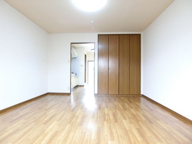 ペドラーム帝塚の居間・リビング