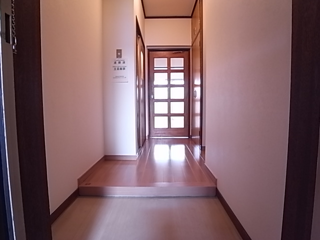 レジデンスエイトの玄関