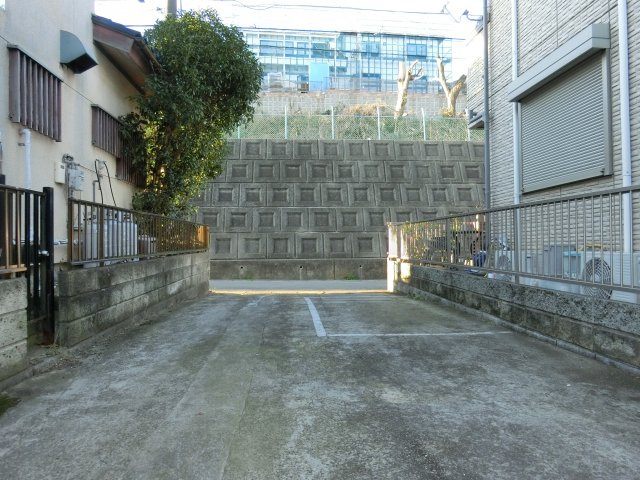 八千代市八千代台東６丁目　中古戸建　４ＤＫ　オーナーチェンジの前面道路含む現地写真
