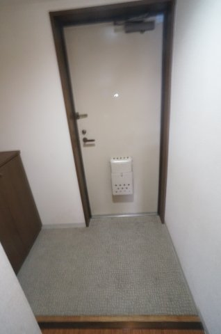 ユーロメゾン伊丹の玄関