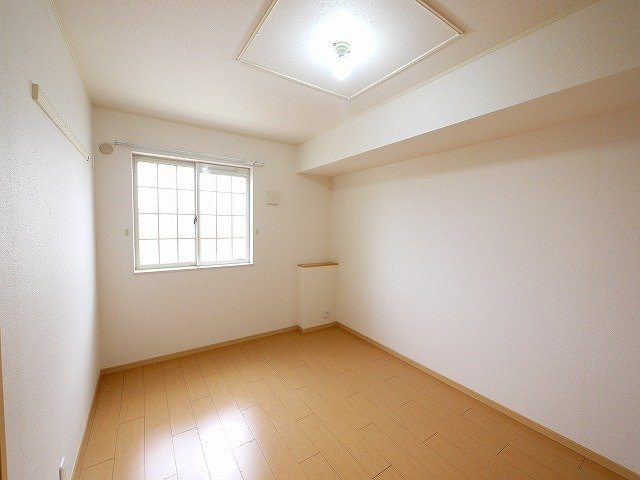 ラフィーネの洋室|広々とした洋室です